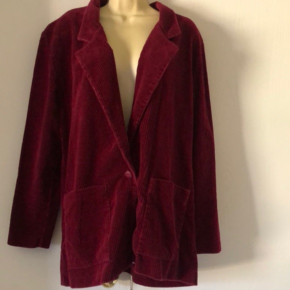 Bedford Fair Jackets & Blazers - Woman’s VTG Y2k rare burgundy Corduroy button wine blazer coat with pockets